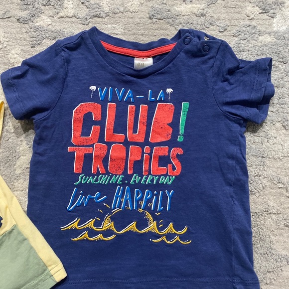 T-shirt / baby clothes Size 6 Months/ One Piece / 2 Piece EUC Carters And H&M - Picture 4 of 5